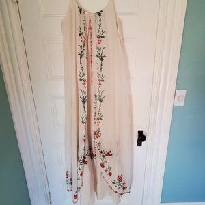 Feminine, 2-layer maxi dress